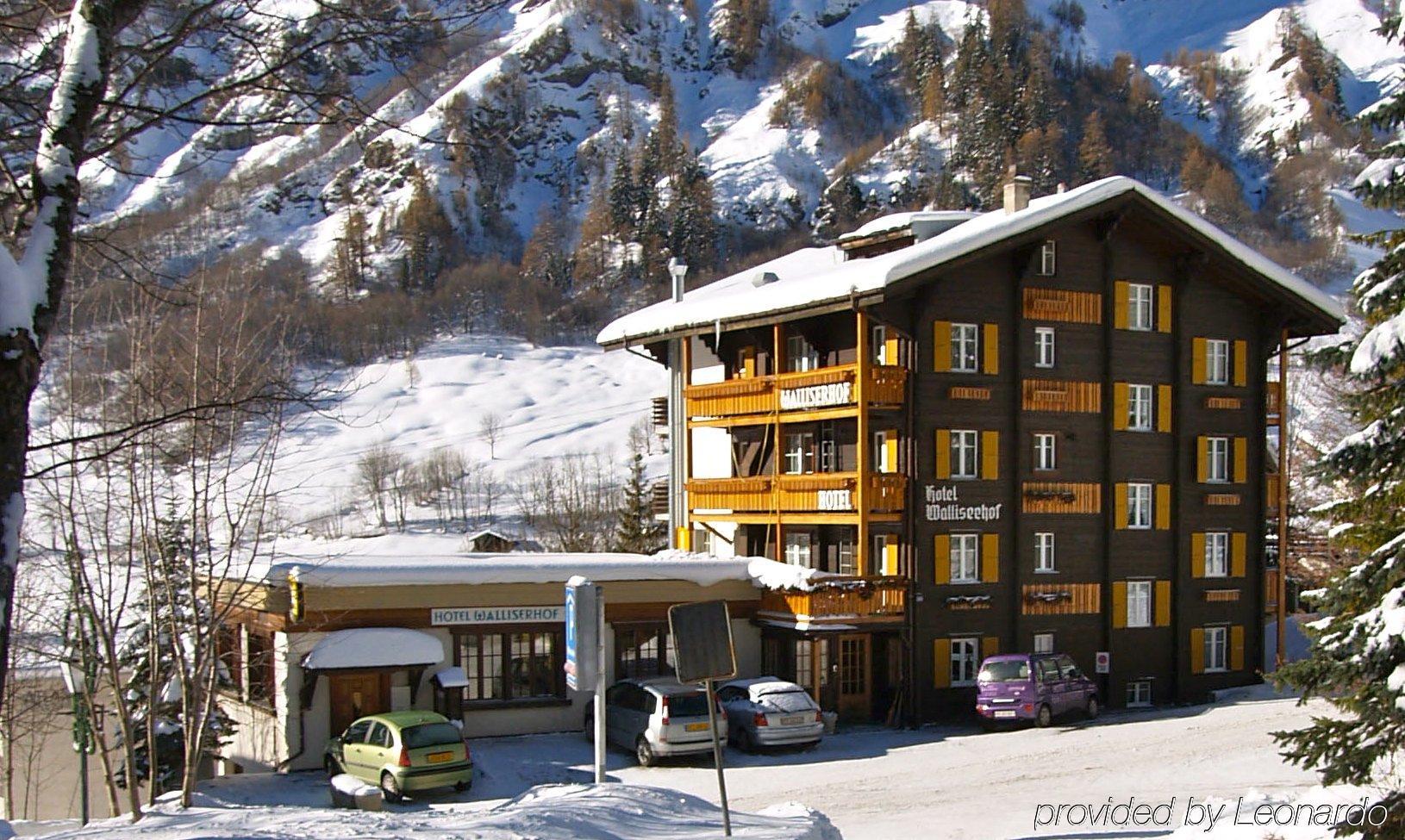 Hotel Walliserhof-Leukerbad-Therme エクステリア 写真