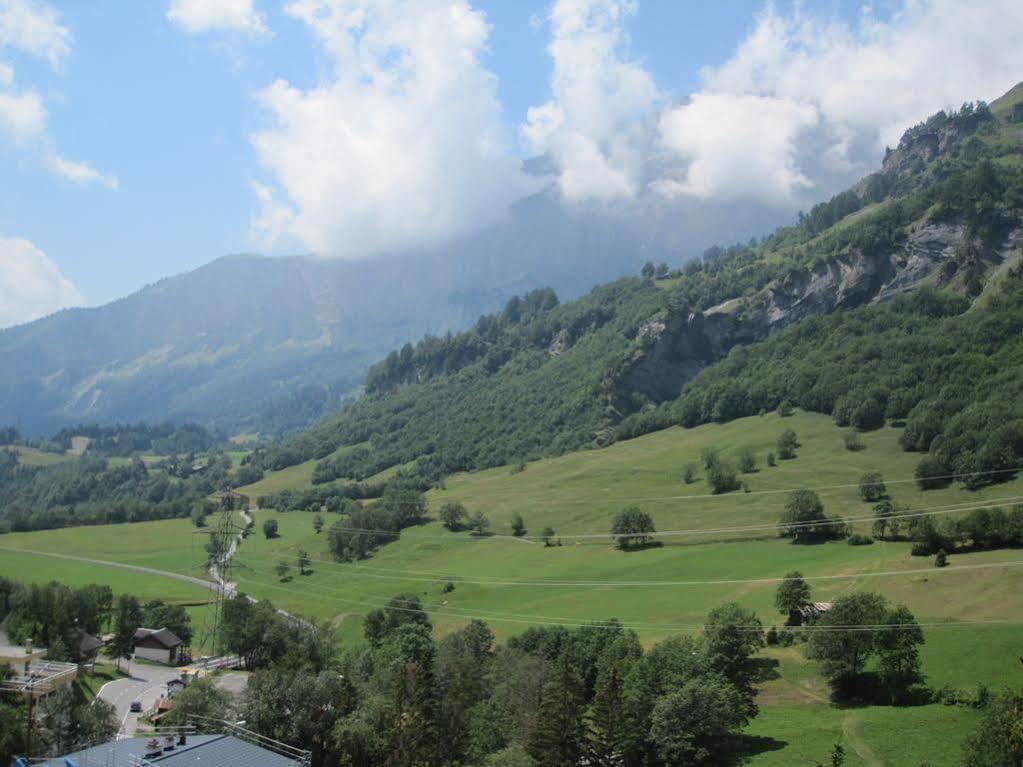 Hotel Walliserhof-Leukerbad-Therme エクステリア 写真