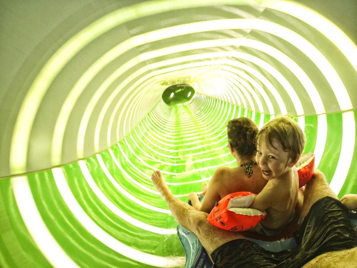 Hotel Walliserhof-Leukerbad-Therme エクステリア 写真